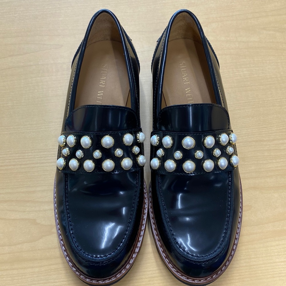 Stuart Weitzman moc pearl loafer- made in Spain